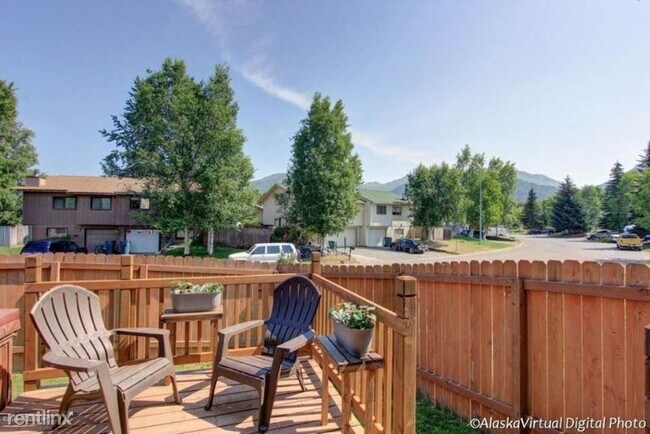 Building Photo - 3 br, 2 bath House - 3910 Sycamore Loop