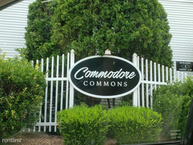 Primary Photo - 26 Commodore Commons Ct