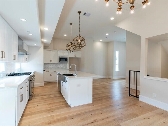 Foto del edificio - 3821 N Braeswood Blvd