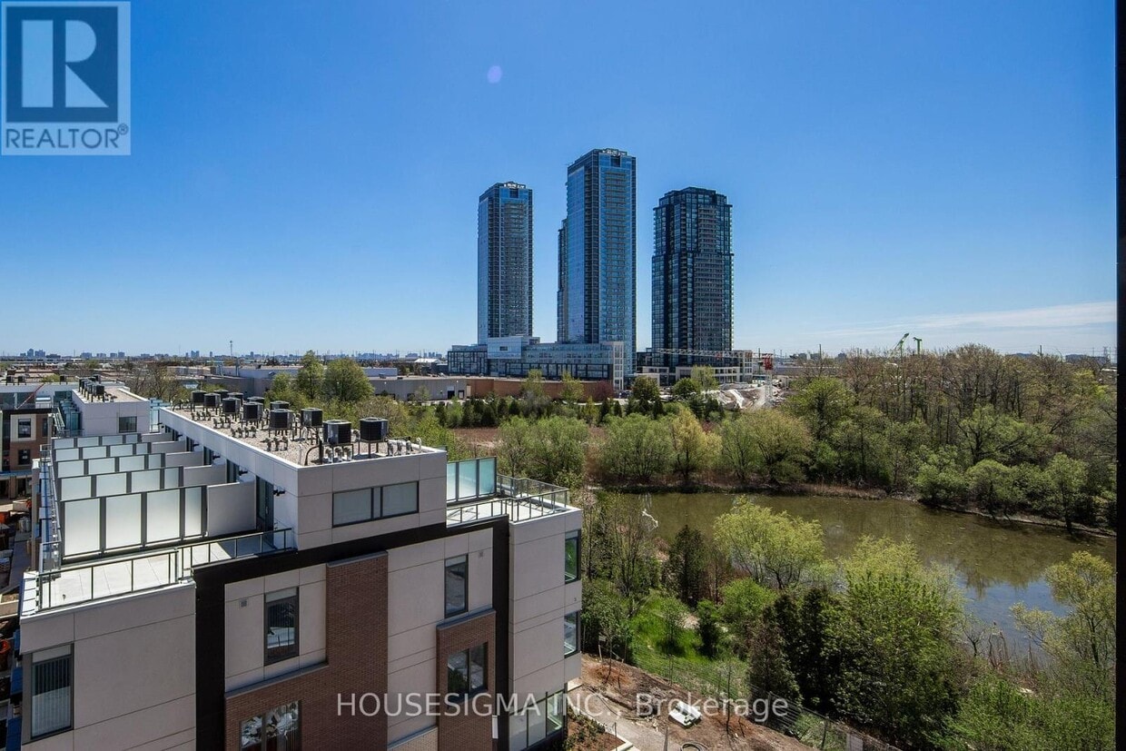 Photo principale - 7895 Jane St