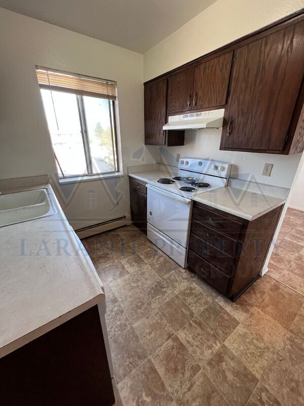 Foto del edificio - 708 Downey St