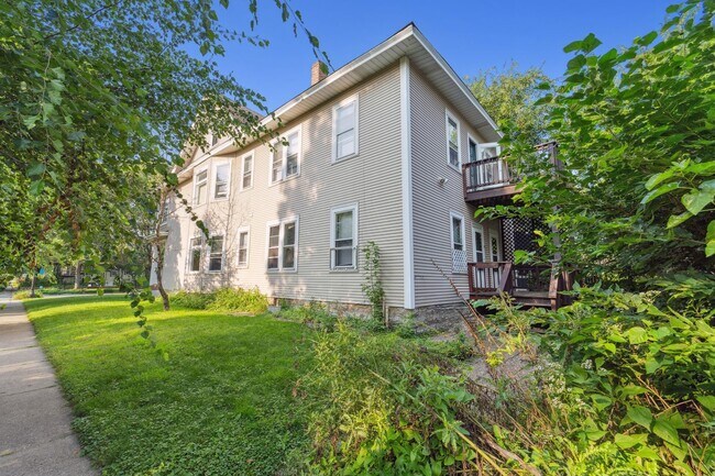 Foto del edificio - 1223 Dayton Ave