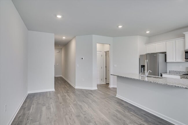 Foto del edificio - 809 Grovebury Ct