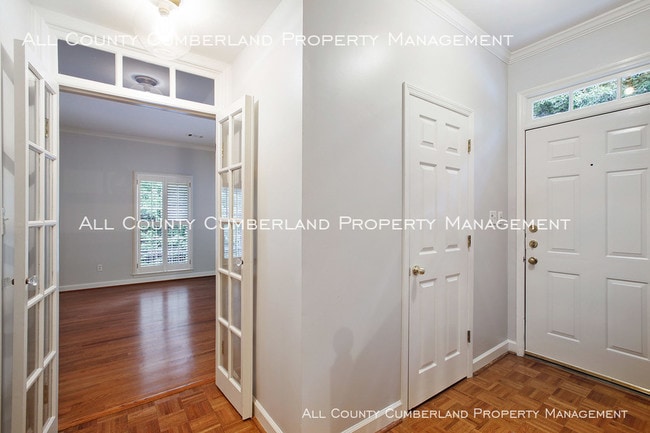 Building Photo - IMMACULATE END UNIT DRUID HILLS TOWNHOME!!!