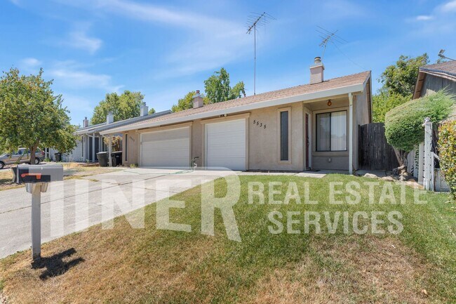 Foto del edificio - 5535 E Knoll Dr