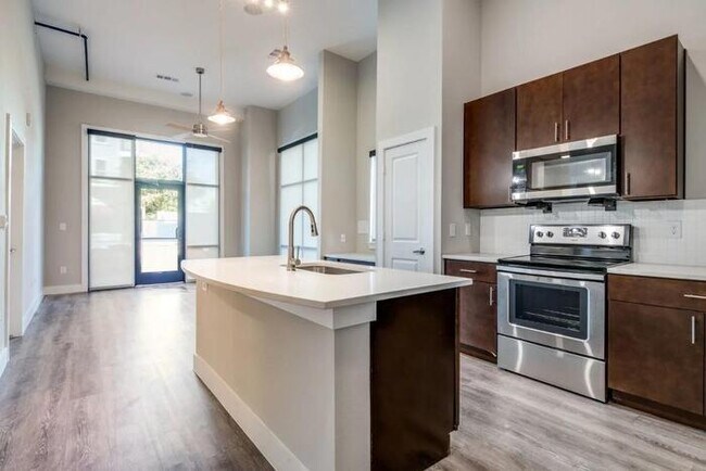 Foto del edificio - 6021 Parker Blvd