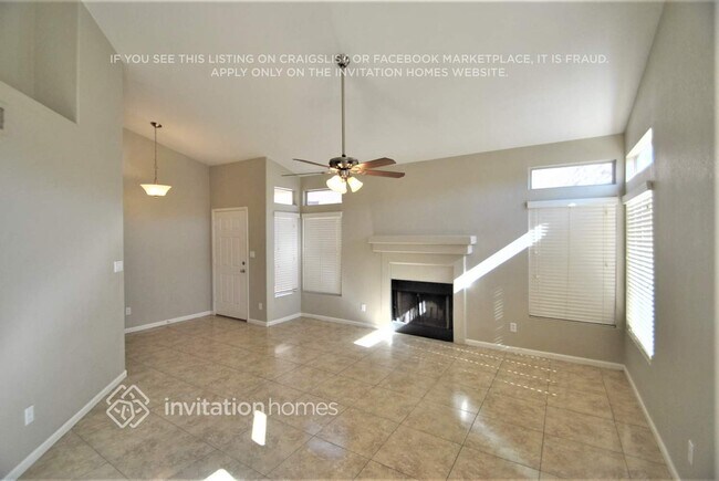 Building Photo - 257 W Amoroso Dr