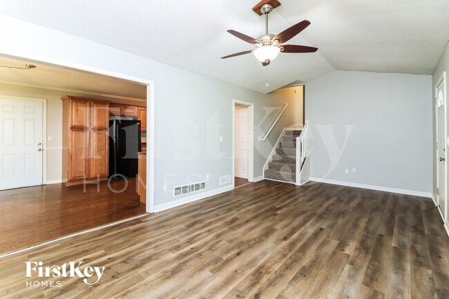 Foto del edificio - 1055 Coker Cir NW