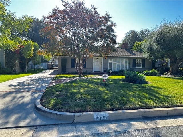 Foto principal - 2900 Shakespeare Dr