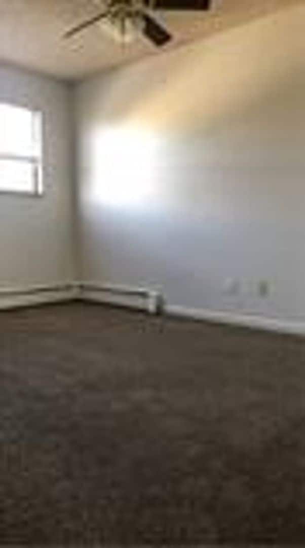 Building Photo - 718 37th Ave