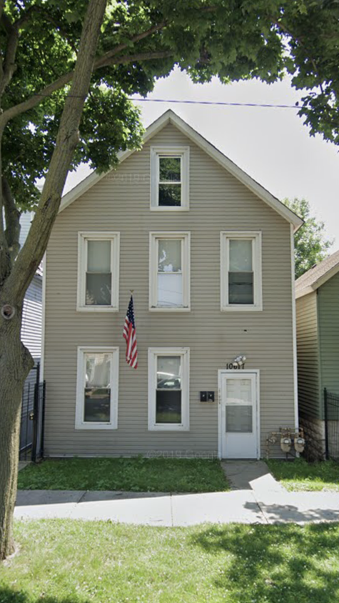 Primary Photo - 10617 S Green Bay Ave