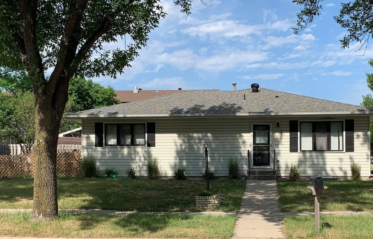 Foto principal - Moorhead Single Family Homes