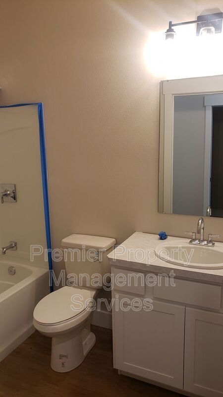 Building Photo - 6029 Elysian