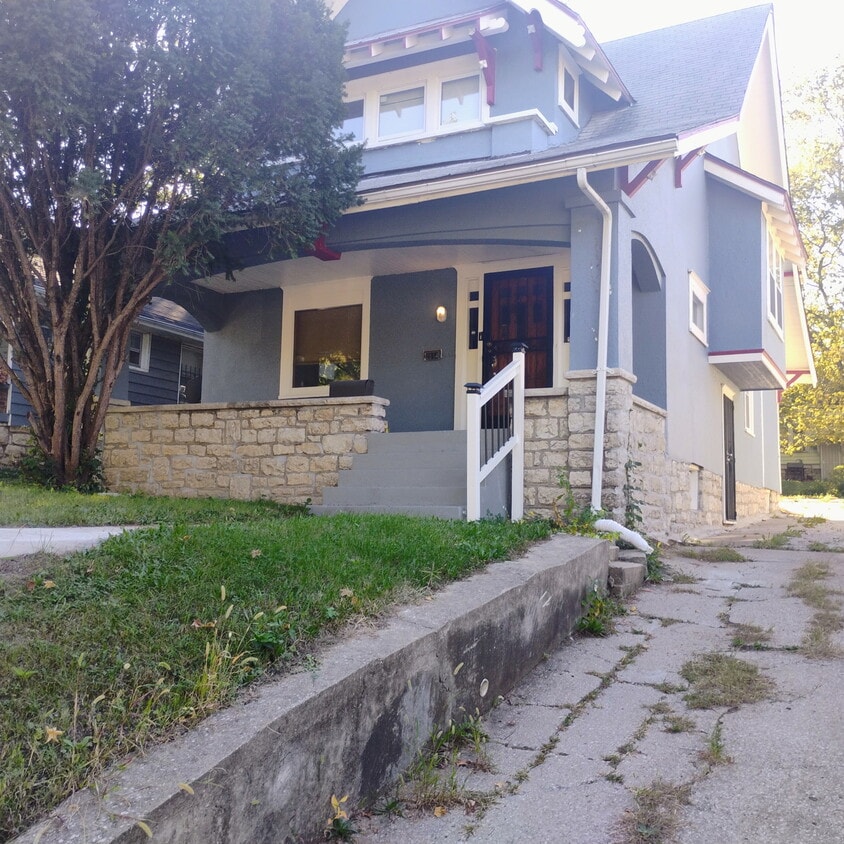 Primary Photo - 2914 Bales Ave