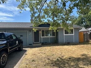 Building Photo - 4921 Bluebelle Way