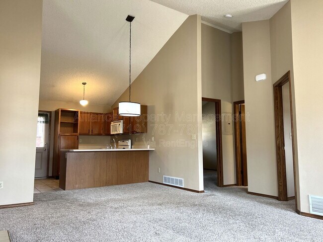 Foto del edificio - 5589 Tamworth Dr