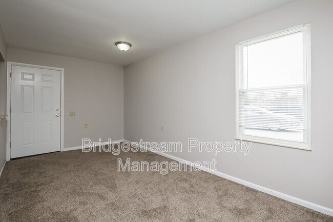 Building Photo - 1413 Forest Ln