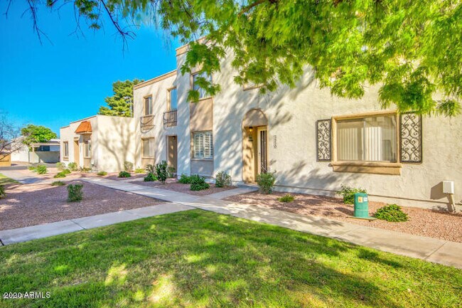 Foto del edificio - 5950 N 83rd St