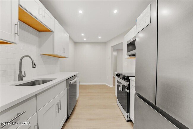 Foto del edificio - 178 Amberly Dr