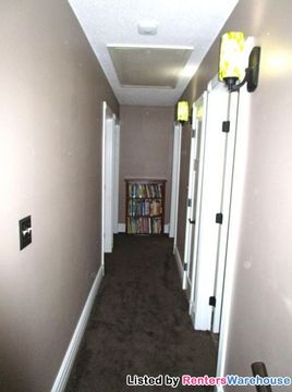 Foto del edificio - 586 Maple Park Dr