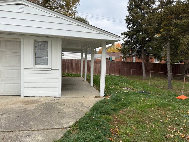 Foto del edificio - 21122 Annapolis St