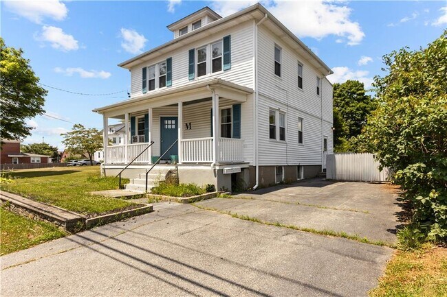 Building Photo - 291 Maple Ave