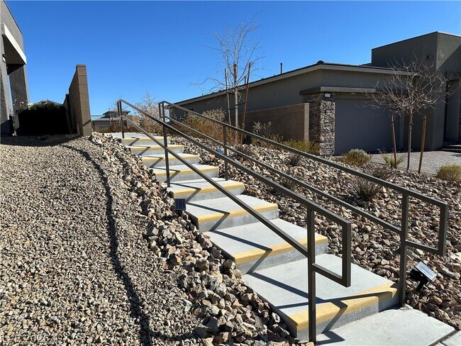 Foto del edificio - 12488 Primrose Grove Ln