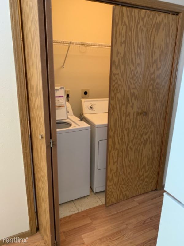 Building Photo - 2 br, 1 bath Apartment - 309 S 1st St