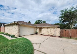 Building Photo - 322 Windward