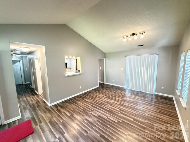 Building Photo - 8006 Maxwelton Dr