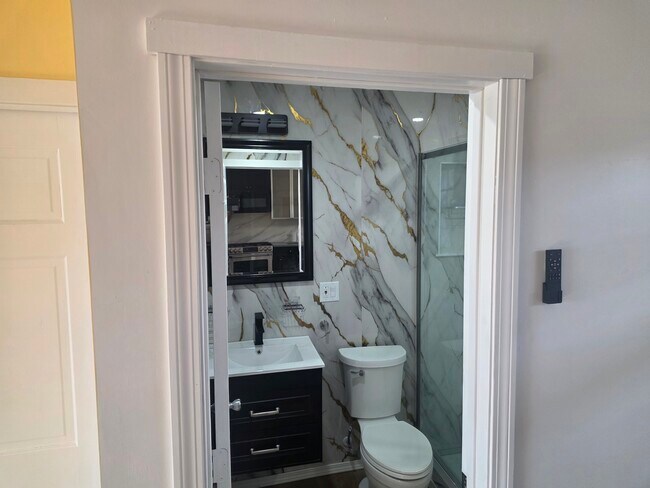 Baño 2 - 14764 259th St