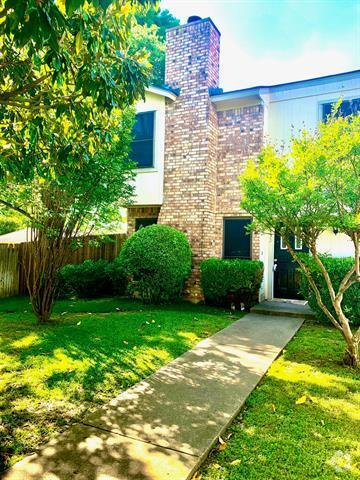 Building Photo - 2431 Kingsford Ct