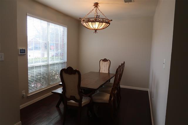 Foto del edificio - 6307 Lakewood Dr