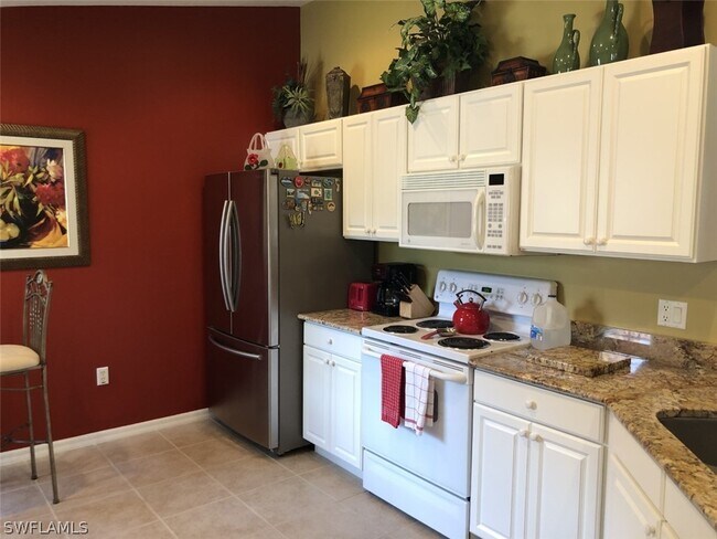 Foto del edificio - 1380 Tiffany Ln