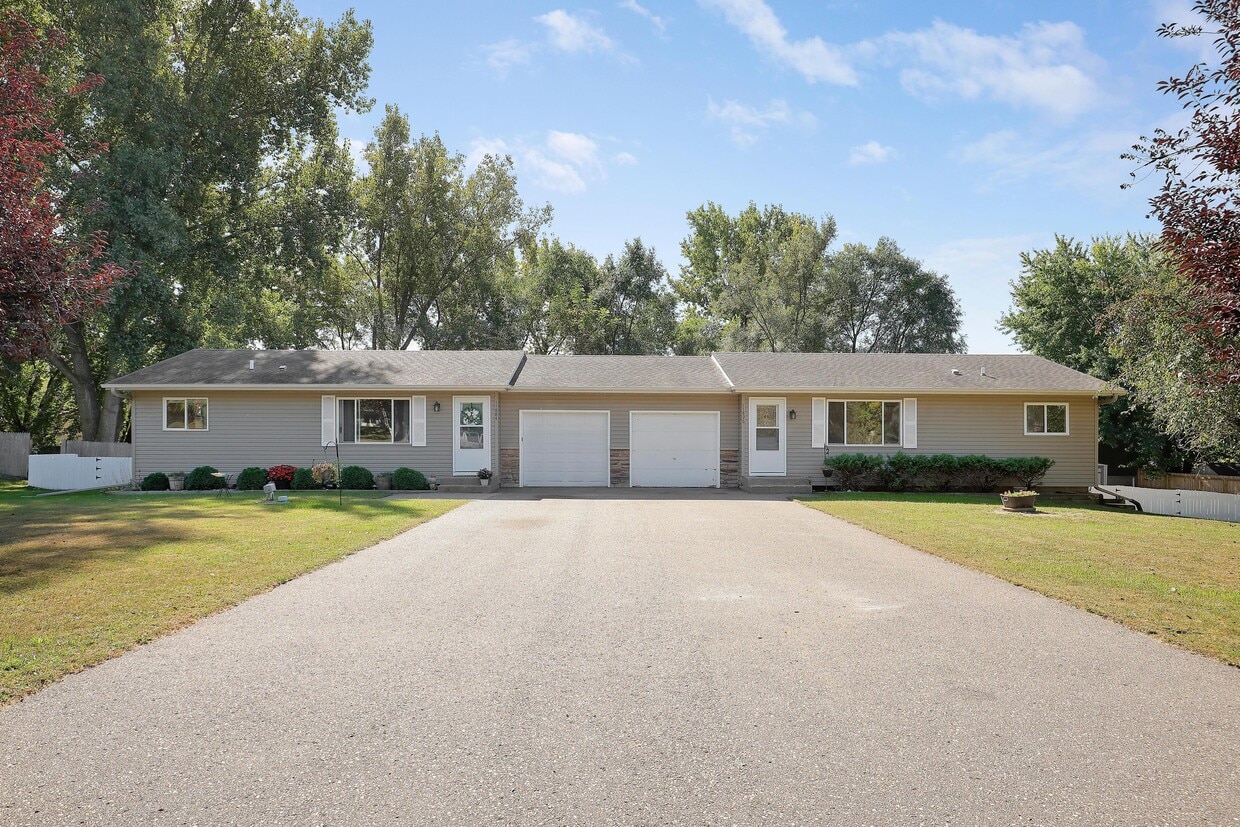 Foto principal - 11884 192nd Ave NW