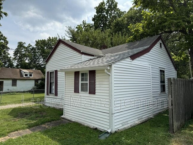 Building Photo - 817 Fulton St