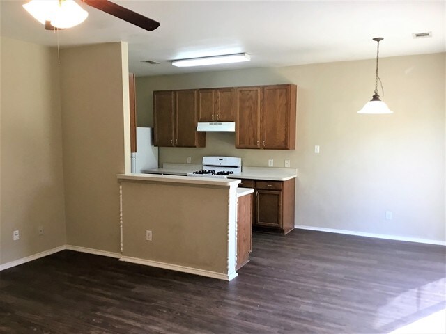 Building Photo - 6041 Bronze River Road