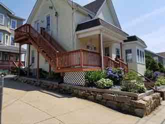 Building Photo - 22 Bardsley St