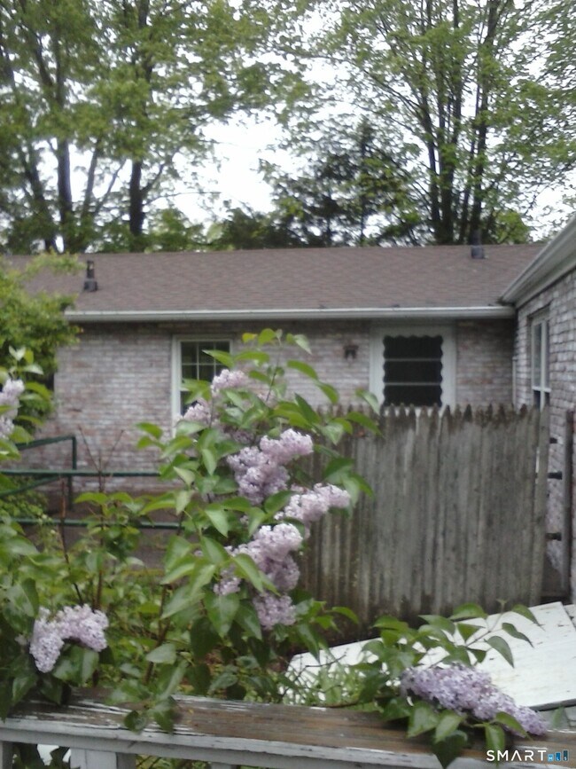 Foto del edificio - 79 Owens Ln