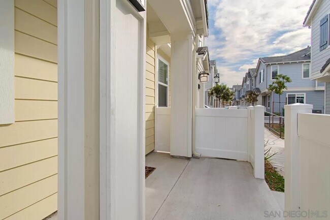 Foto del edificio - 512 Surfbird Ln