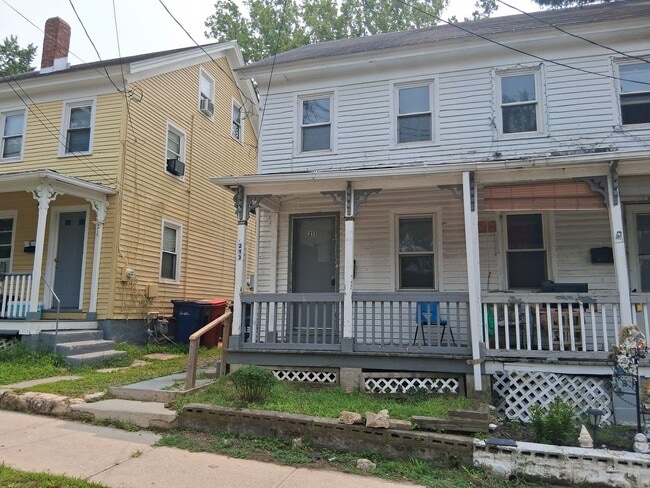 Foto del edificio - 213 Cohansey St