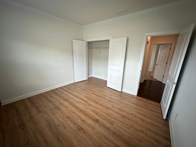 Building Photo - 3 Bedroom Single Family Home in Charlotte