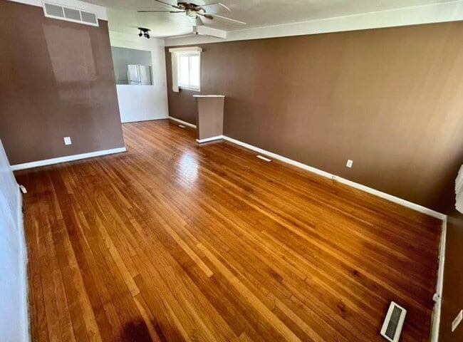 Building Photo - Beautiful 3-Bedroom Home with Large Fenced Backyard