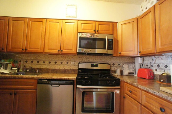 Building Photo - 43 W 118th St