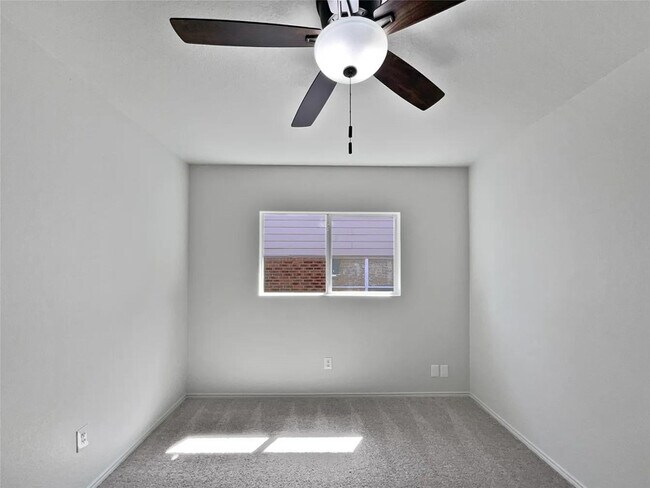 Foto del edificio - 9940 Peregrine Trail