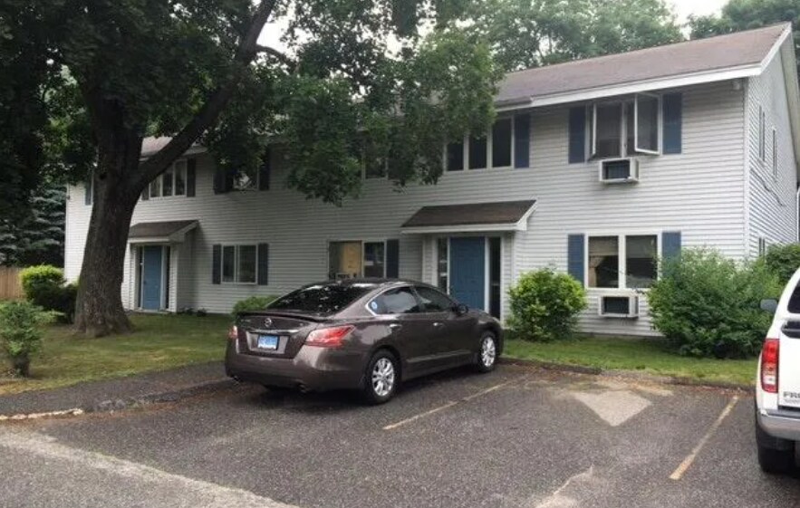 12 Beach - 12 Beach St