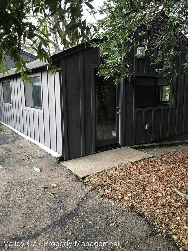 Foto del edificio - 1 br, 1 bath House - 13 White Cottage N