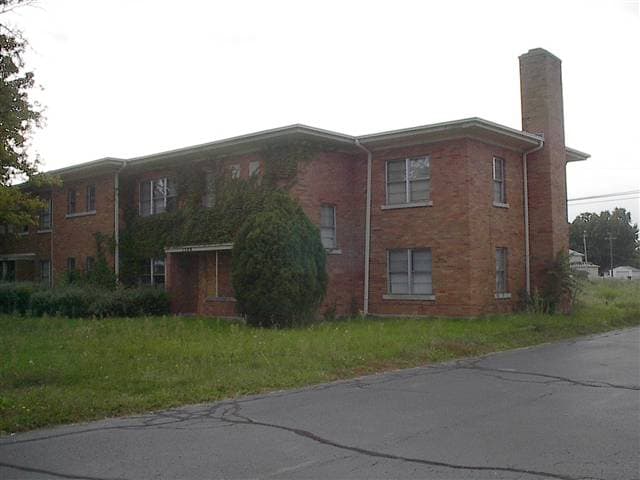 Building Photo - 1308-1310 Mishawaka Ave