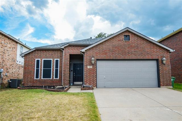 Foto del edificio - 1305 Pine Ridge Rd