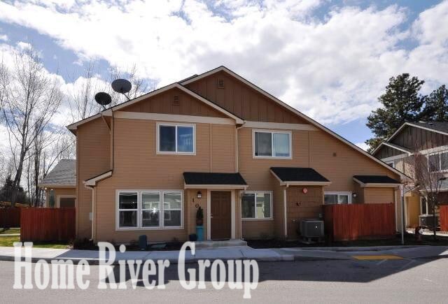 Foto principal - 8880 W Shellie Ln